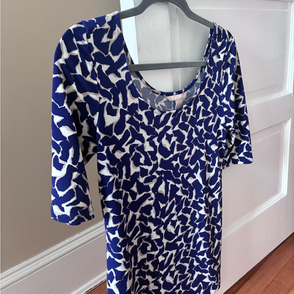 Banana Republic Blue and White Patterned Blouse